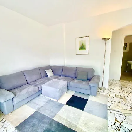 Apartment Buresso *
