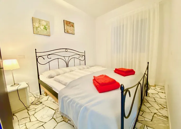 Buresso Apartment Porto Valtravaglia